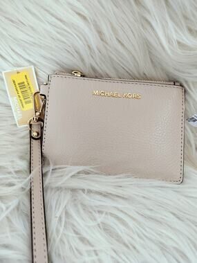 5897) Michael Kors Jersey Soft Pink Pebble Leather Gold Tone  Coin Purse